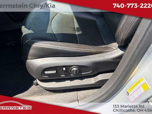 Used 2020 GMC Terrain SLT AWD/4WD image 16