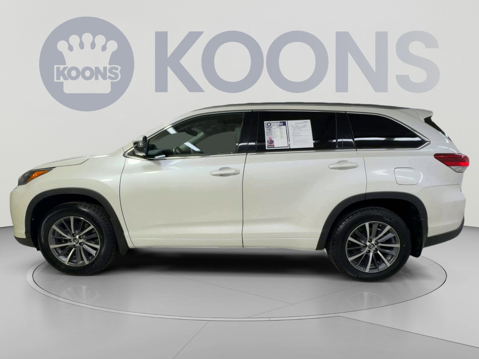 Used 2018 Toyota Highlander XLE AWD/4WD image 7