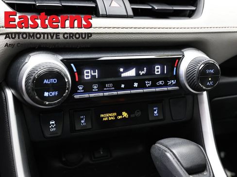 Used 2022 Toyota RAV4 XLE w/ Convenience Package AWD/4WD image 20