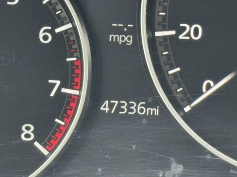 Used 2021 MAZDA MAZDA3 s image 31