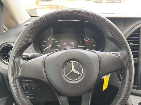 Used 2022 Mercedes-Benz Metris image 22