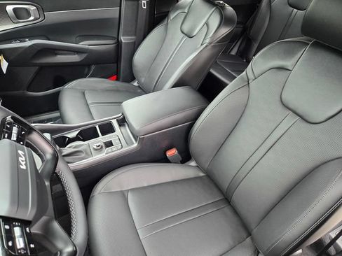 New 2026 Kia Sorento S FWD image 17