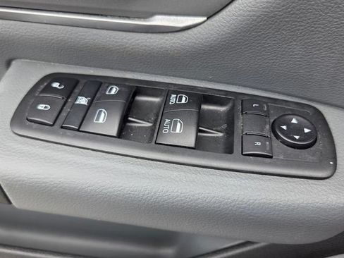 Used 2021 RAM 1500 Big Horn RWD image 32