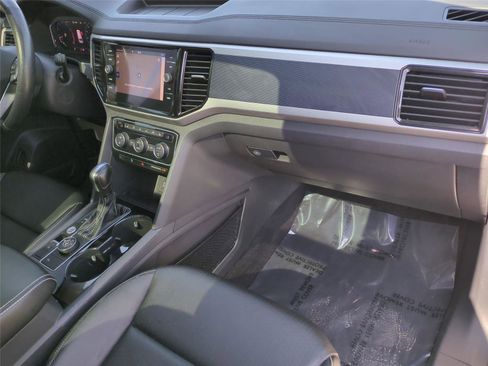 Used 2021 Volkswagen Atlas SEL R-Line AWD/4WD image 20