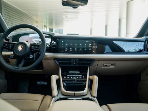 New 2025 Porsche Cayenne image 23