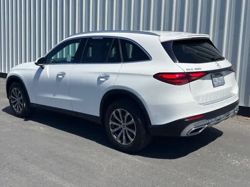 Used 2023 Mercedes-Benz GLC 300 image 4