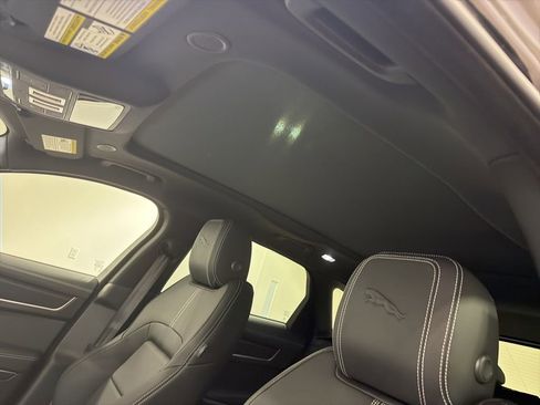 New 2026 Jaguar F-PACE R-Dynamic S image 18