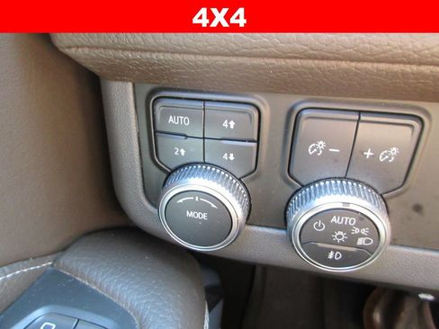 Certified 2022 GMC Yukon Denali AWD/4WD image 23
