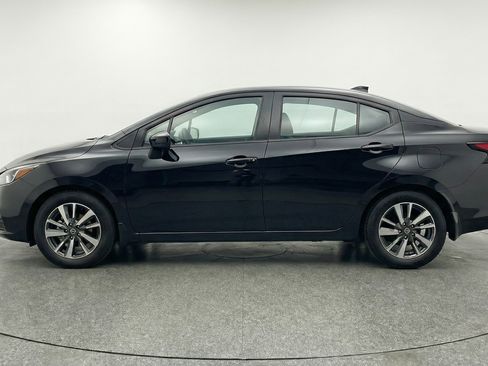 Used 2025 Nissan Versa SV image 5