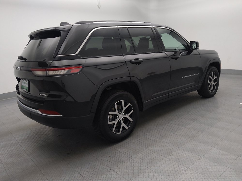 Used 2023 Jeep Grand Cherokee Limited AWD/4WD image 10