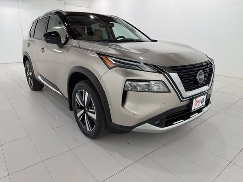 Used 2022 Nissan Rogue Platinum AWD/4WD image 7