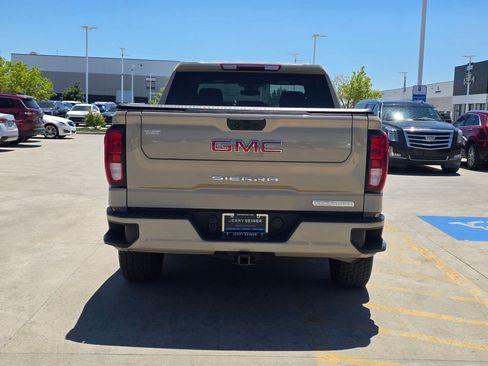 Used 2023 GMC Sierra 1500 Elevation AWD/4WD image 5
