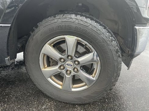 Used 2018 Ford F150 XLT w/ Equipment Group 302A Luxury AWD/4WD image 4