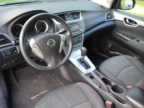 Used 2013 Nissan Sentra SR FWD image 10