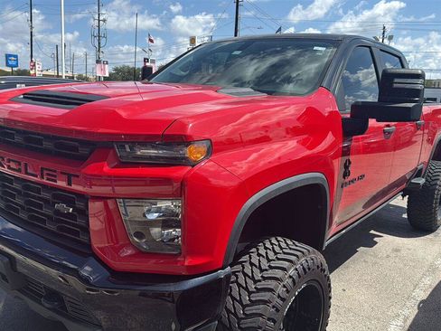 Used 2020 Chevrolet Silverado 2500 Custom w/ Custom Convenience Package AWD/4WD image 2