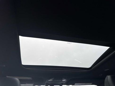 New 2025 Chrysler Pacifica Select FWD image 25