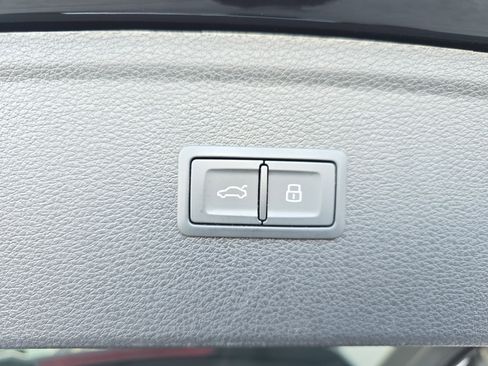 Certified 2023 Audi Q5 e Prestige image 13