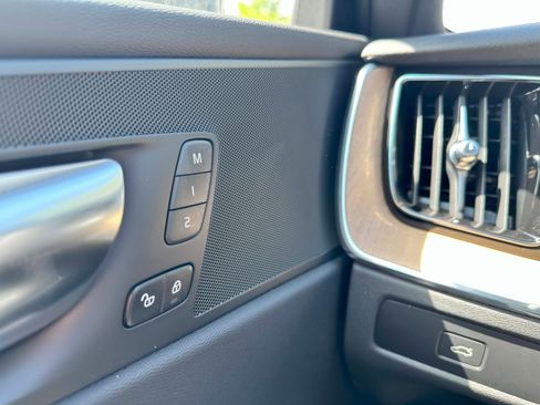 New 2026 Volvo XC60 B5 Plus w/ Protection Package Premier image 18