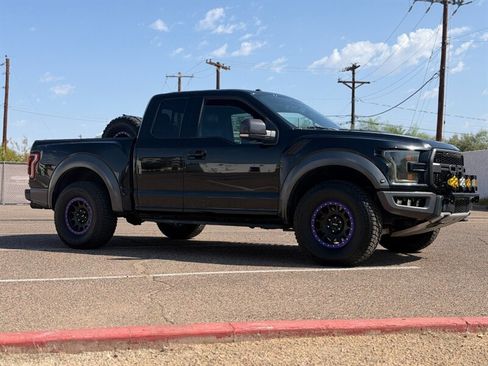 Used 2018 Ford F150 Raptor w/ Equipment Group 802A Luxury AWD/4WD image 4