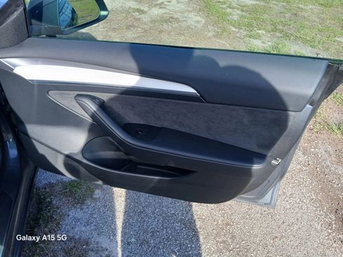 Used 2023 Tesla Model 3 Standard Range image 16
