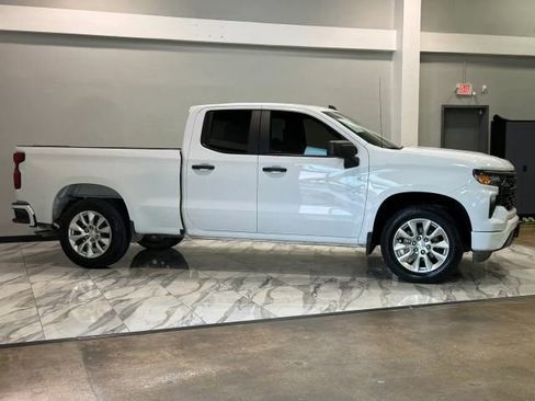 Used 2023 Chevrolet Silverado 1500 Custom RWD image 5