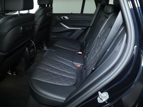 Used 2023 BMW X5 xDrive40i w/ M Sport Package AWD/4WD image 16