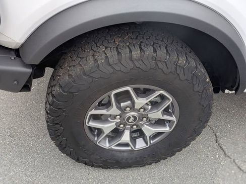 Used 2024 Ford Bronco Badlands image 10