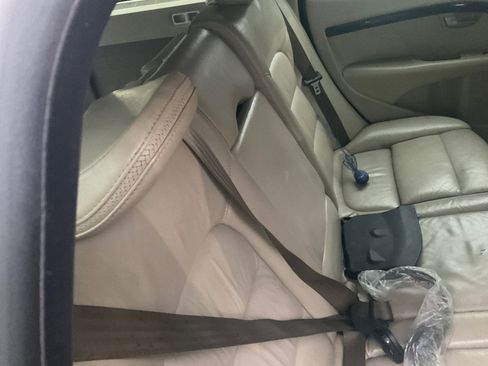 Used 2008 Volvo XC70 3.2 image 34