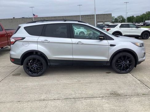 Used 2017 Ford Escape Titanium AWD/4WD image 11