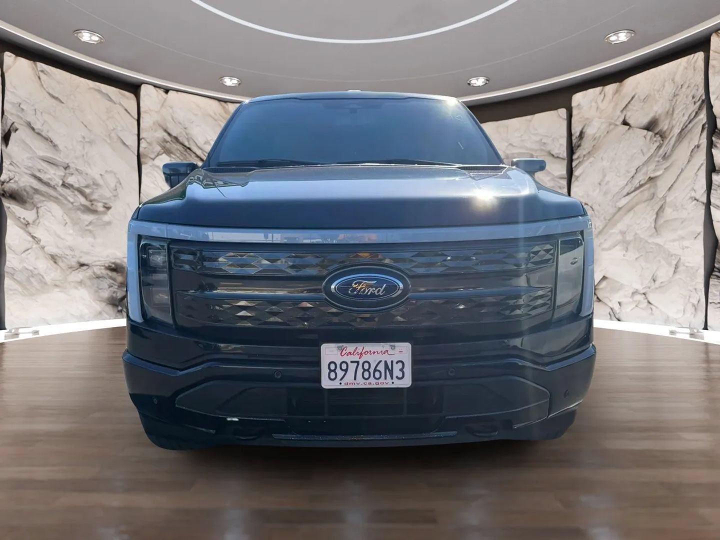 Used 2022 Ford F150 Lightning Platinum AWD/4WD image 2