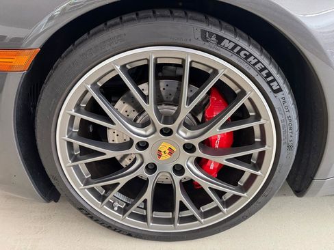 Used 2019 Porsche 911 Carrera S RWD image 32