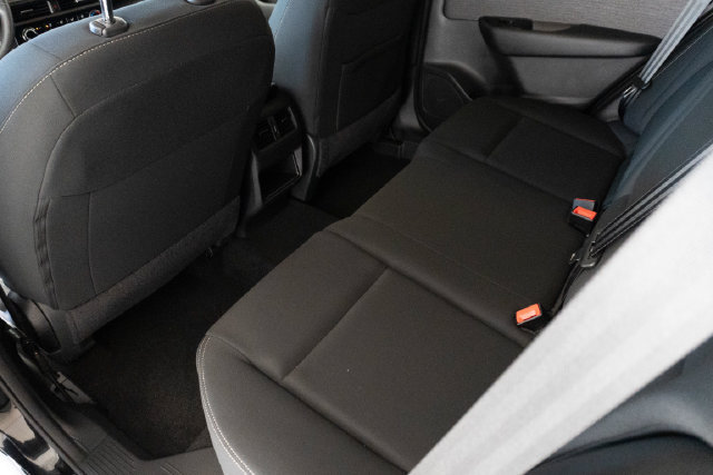 Used 2023 Nissan Rogue S AWD/4WD image 7