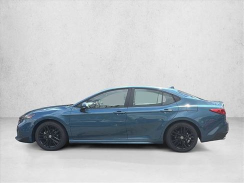 Used 2025 Toyota Camry SE FWD image 8