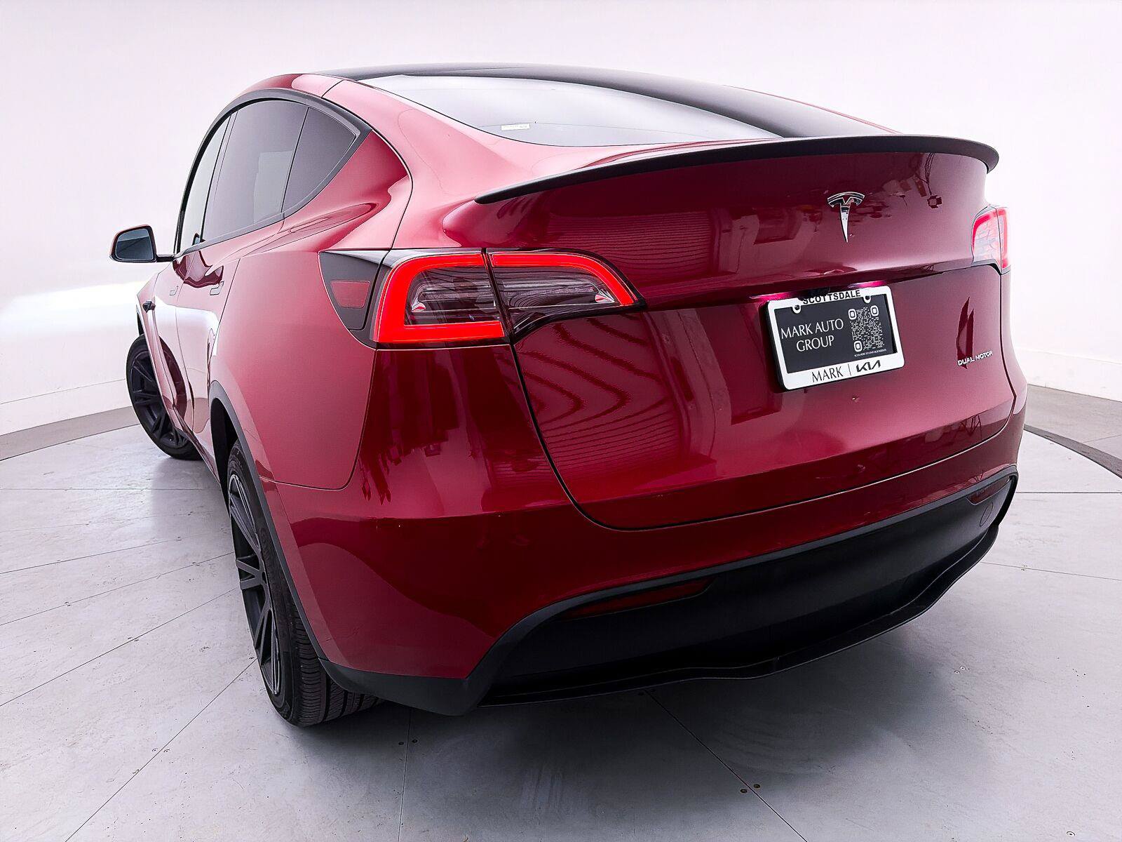 Used 2023 Tesla Model Y Long Range AWD/4WD image 8