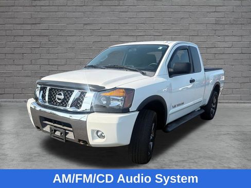 Used 2015 Nissan Titan SV w/ SV Value Truck Package AWD/4WD image 3