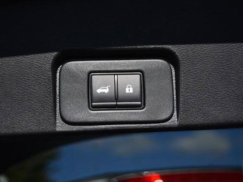 New 2026 Nissan Rogue SV image 25