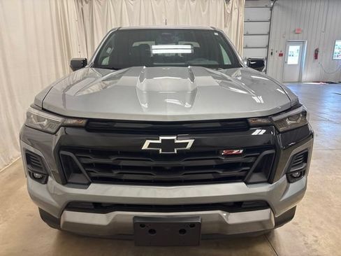 Used 2026 Chevrolet Colorado Z71 w/ Technology Package AWD/4WD image 9