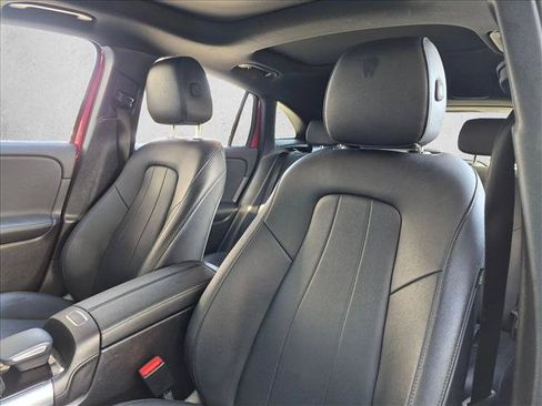 Used 2021 Mercedes-Benz GLA 250 image 14