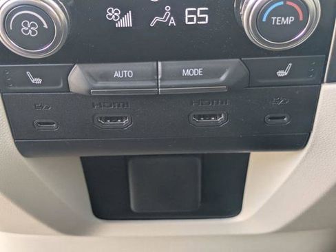 New 2026 GMC Yukon XL Denali w/ Denali Reserve Package RWD image 14