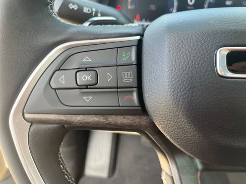 New 2025 Jeep Grand Cherokee Limited image 17