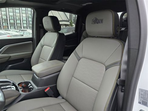 New 2026 Chevrolet Colorado ZR2 w/ ZR2 Bison Edition image 23