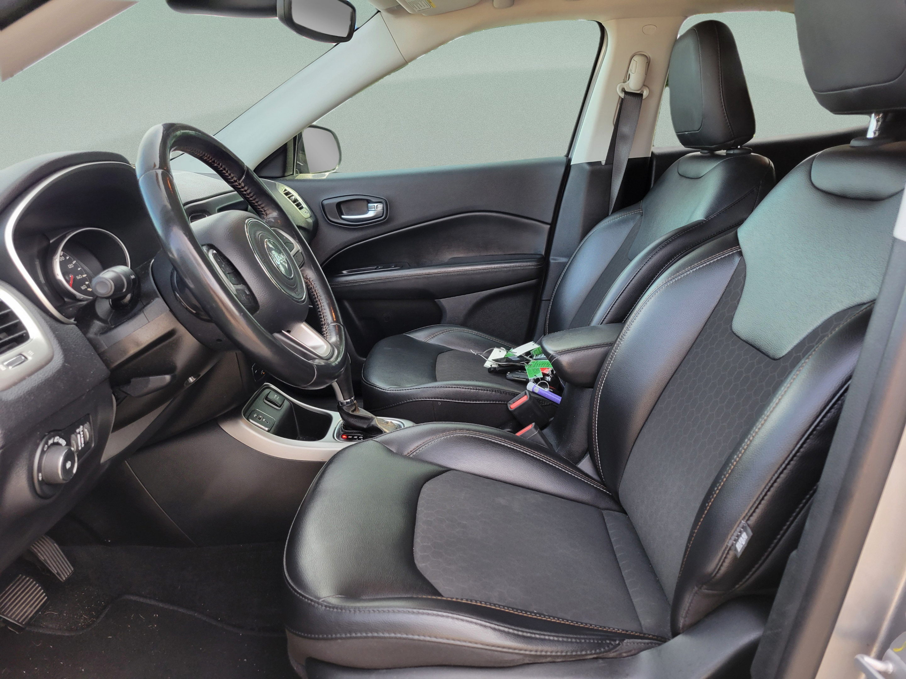 Used 2019 Jeep Compass Latitude FWD image 19