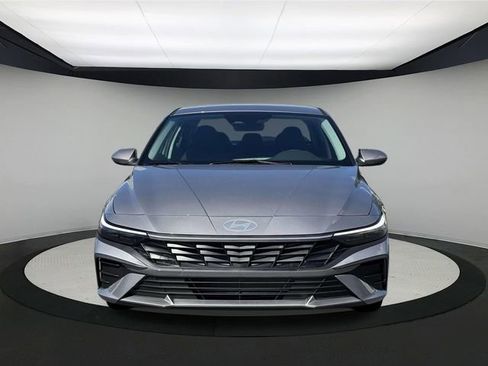 New 2026 Hyundai Elantra SE image 12