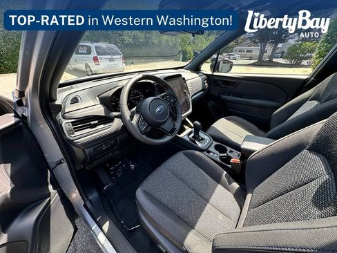 Used 2025 Subaru Forester Premium AWD/4WD image 14