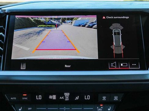 Used 2025 Audi Q4 e-tron Premium w/ Convenience Package image 23