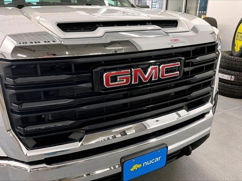 Used 2025 GMC Sierra 3500 Pro AWD/4WD image 30