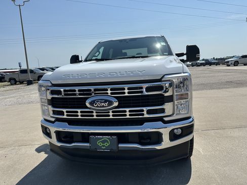Used 2025 Ford F250 XLT AWD/4WD image 10