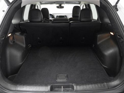 Used 2019 Jeep Cherokee Limited image 44