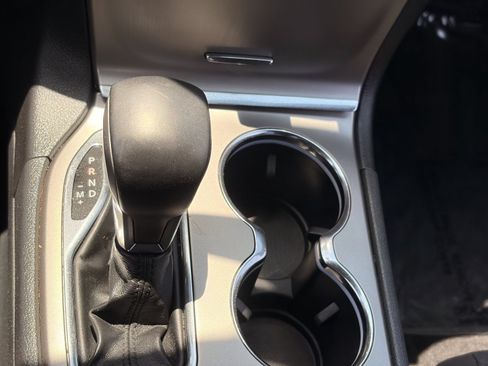 Used 2019 Jeep Grand Cherokee Laredo RWD image 24