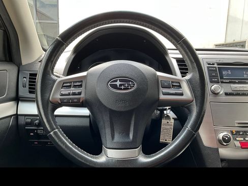 Used 2013 Subaru Legacy 2.5i Premium AWD/4WD image 3